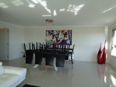 Apartamento ID.1364 - PENT HOUSE EN TORRE IMPERIAL DE PUNTA DEL ESTE VENTA 