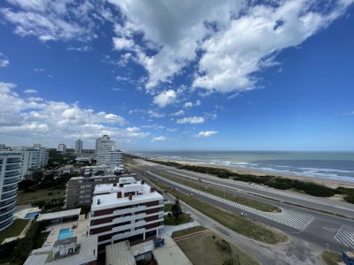 Apartamento ID.1366 - HERMOSO PEN HOUSE EN ALQUILER CON  VISTA A LA PLAYA BRAVA PARA 6 PERSONAS PUNTA DEL ESTE 
