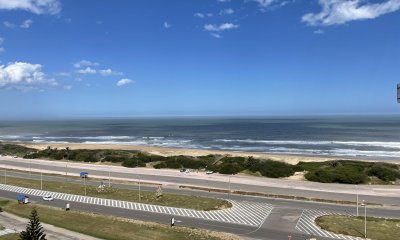 HERMOSO PEN HOUSE EN ALQUILER CON  VISTA A LA PLAYA BRAVA PARA 6 PERSONAS PUNTA DEL ESTE