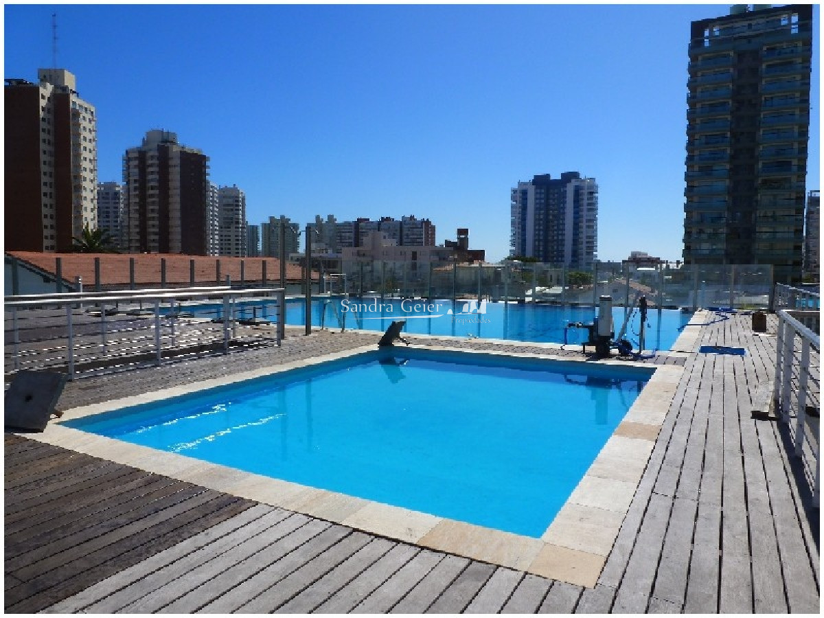 Apartamento ID.1485 - APTO EN VENTA, PUNTA DEL ESTE,  PARRILLERO PROPIO, EXCELENTE UBICACION, MULTIPLES SERVICIOS