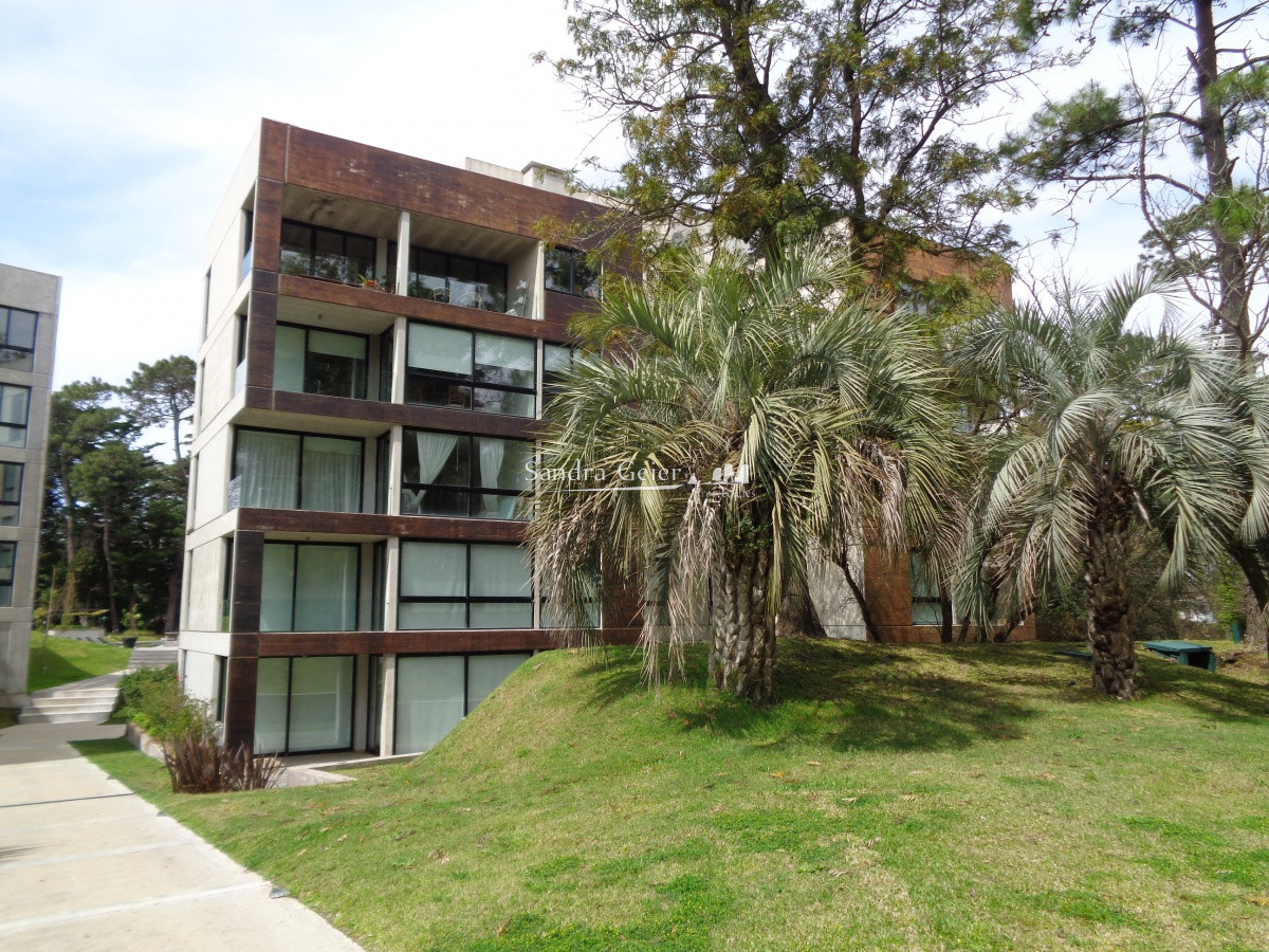 Apartamento ID.2172 - Apartamento a estrenar, venta en Punta del Este, muy buenos servicios, 2 dormitorios