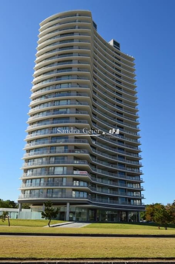 Apartamento ID.1765 - MANSA VENTA Y ALQUILER   3 DORMITORIOS 2 BAÑOS AIDY GRILL