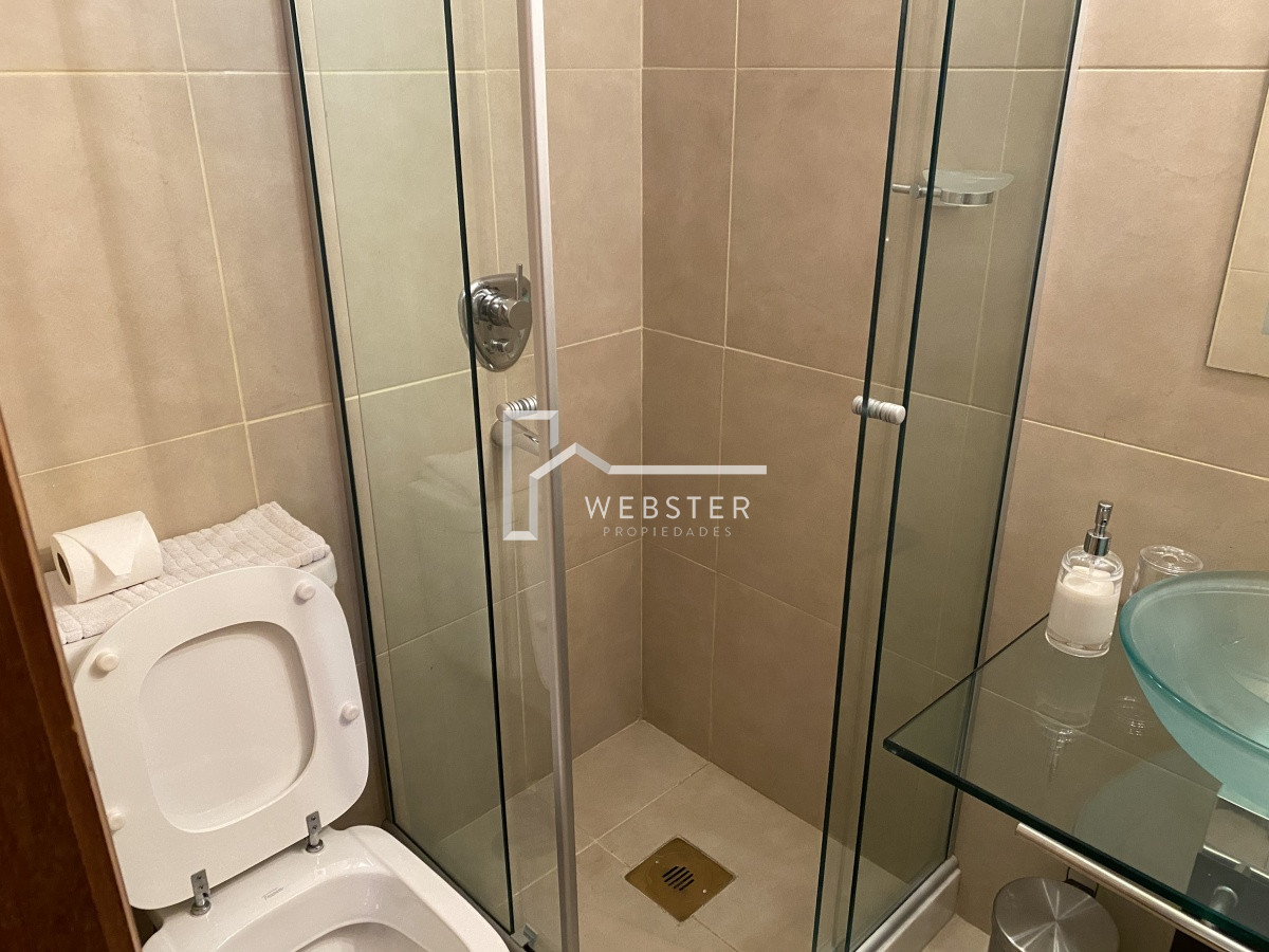 Apartamento ID.2687 - HERMOSO APARTAMENTO 3 DORMITORIOS Y DEPENDENCIA VENTA EN PUNTA DEL ESTE