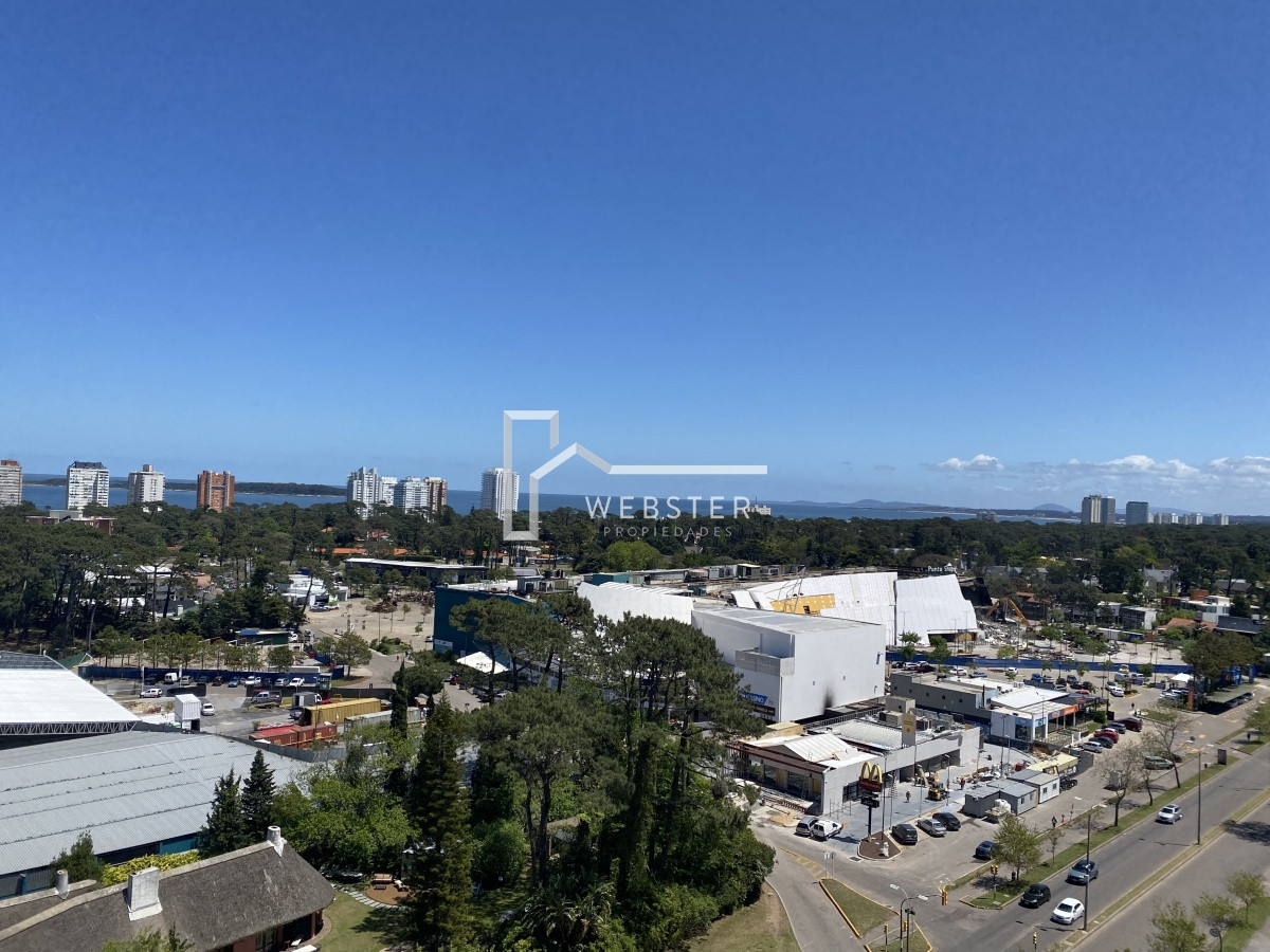 Apartamento ID.2687 - HERMOSO APARTAMENTO 3 DORMITORIOS Y DEPENDENCIA VENTA EN PUNTA DEL ESTE
