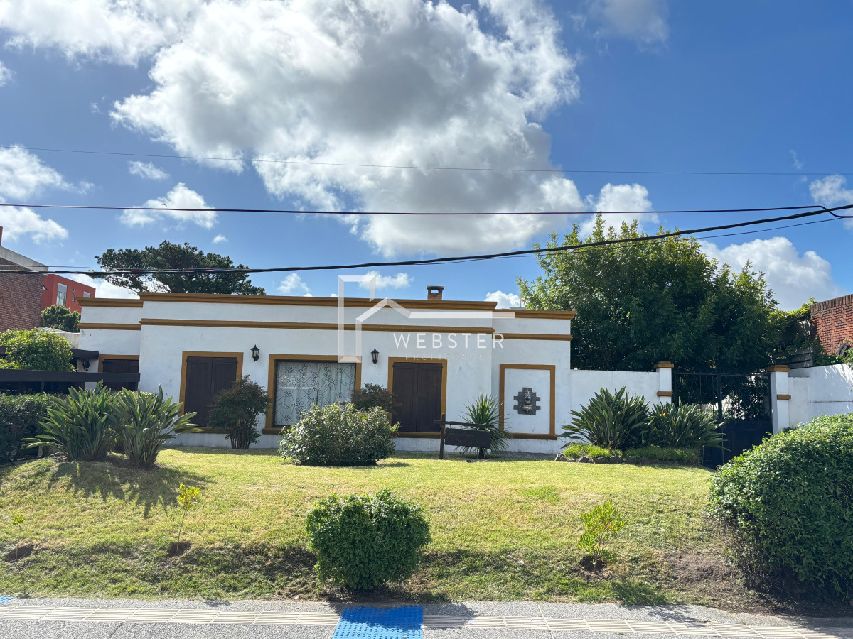 Casa ID.1955 - CHALET SUPER LINDO A 200 METROS DEL MAR ALQUILER ANUAL O TEMPORADA