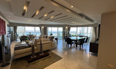 SUPER APARTAMENTO EN LA BRAVA, 3 DORMITORIOS Y DEP. PARRILLERO PROPIO EN VENTA PUNTA DEL ESTE