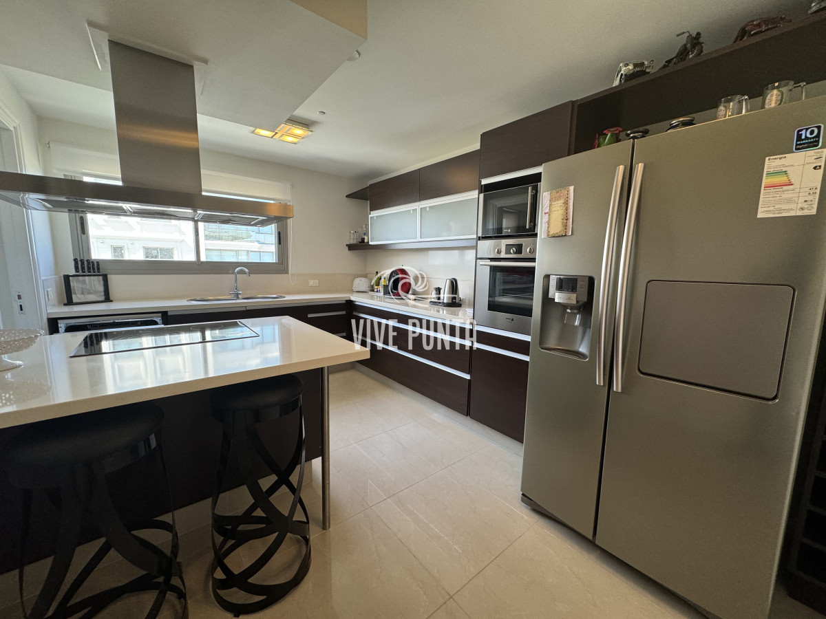 Apartamento ID.853 - TORRE IMPERIAL II PREMIUM 4 DORMITORIOS EN SUITE