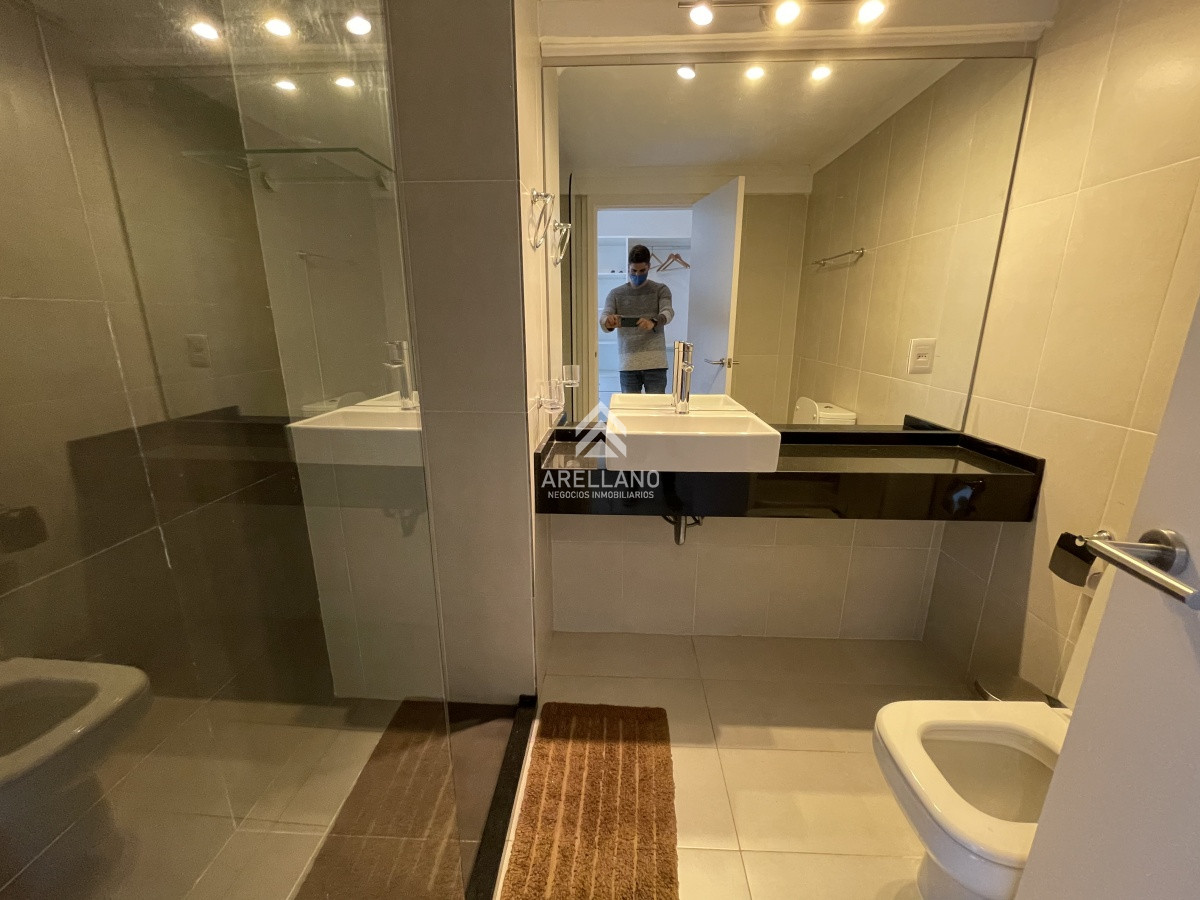 Apartamento ID.6100 - FRENTE AL MAR, 3 DORMITORIOS, 2 BAÑOS,  EN VENTA , PUNTA DEL ESTE