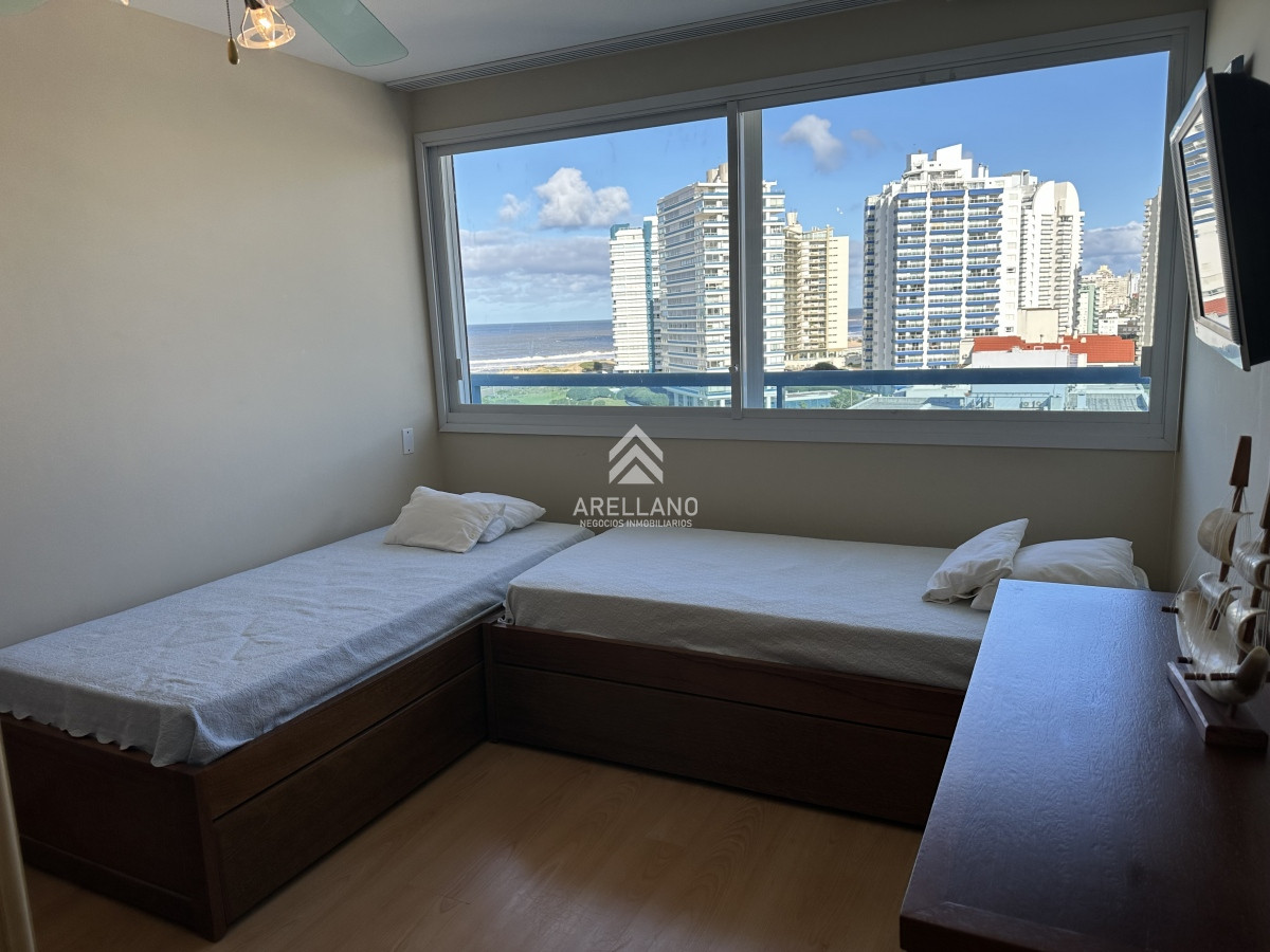 Apartamento ID.6139 - Venta apartamento 3 dormitorios y dependencia 