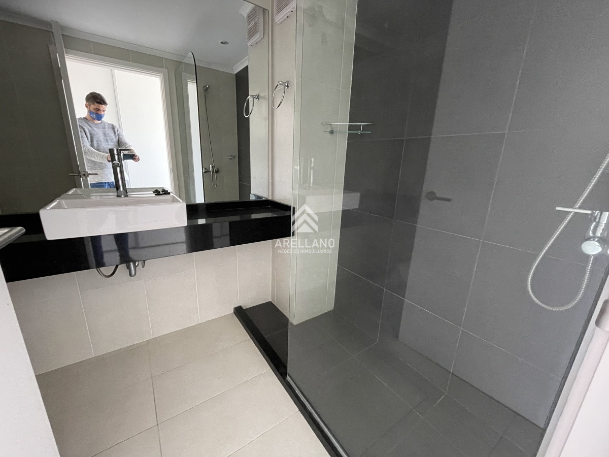 Apartamento ID.6100 - FRENTE AL MAR, 3 DORMITORIOS, 2 BAÑOS,  EN VENTA , PUNTA DEL ESTE