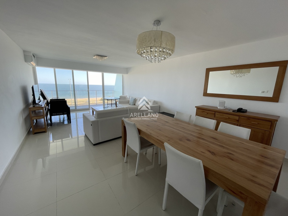 Apartamento ID.6100 - FRENTE AL MAR, 3 DORMITORIOS, 2 BAÑOS,  EN VENTA , PUNTA DEL ESTE