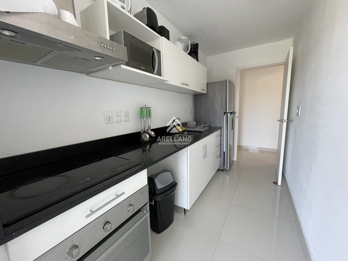 Apartamento ID.6100 - FRENTE AL MAR, 3 DORMITORIOS, 2 BAÑOS,  EN VENTA , PUNTA DEL ESTE