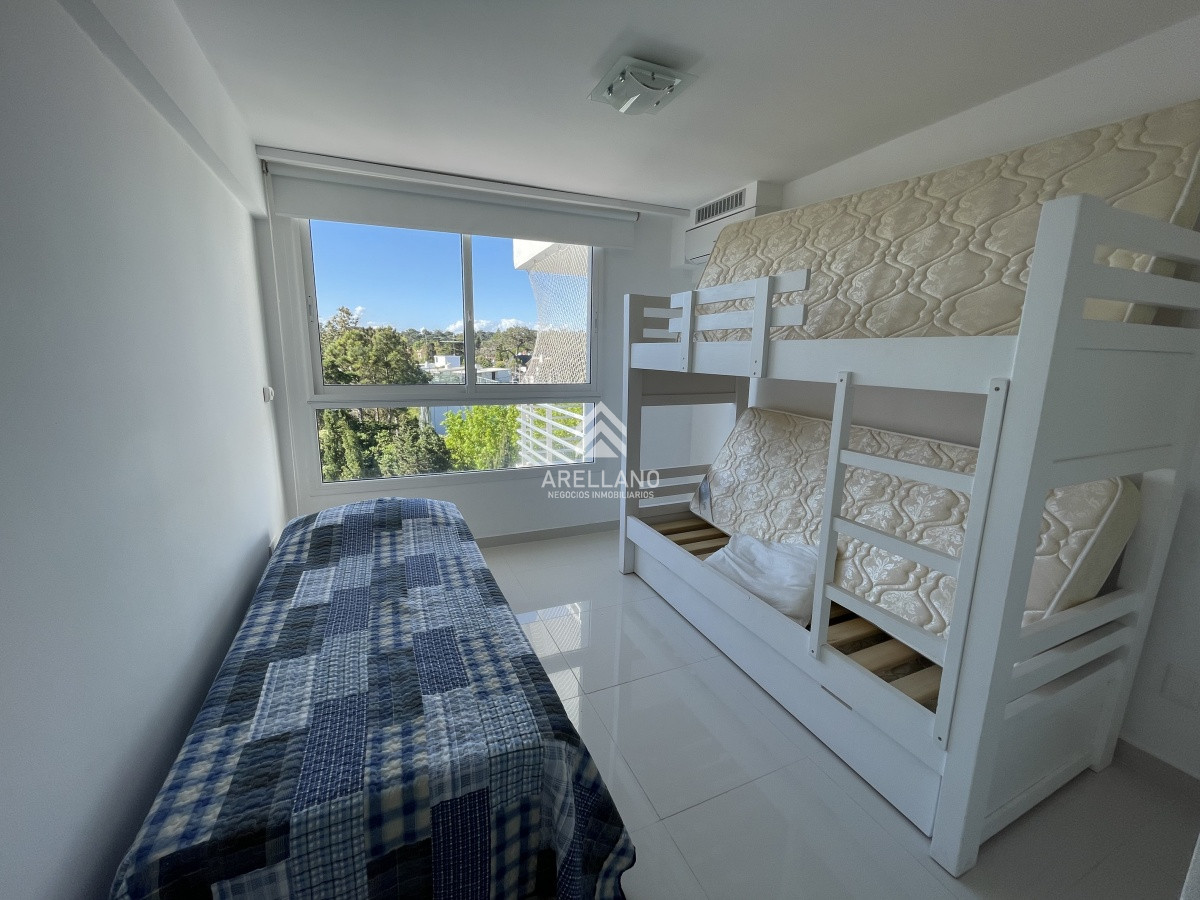 Apartamento ID.6100 - FRENTE AL MAR, 3 DORMITORIOS, 2 BAÑOS,  EN VENTA , PUNTA DEL ESTE
