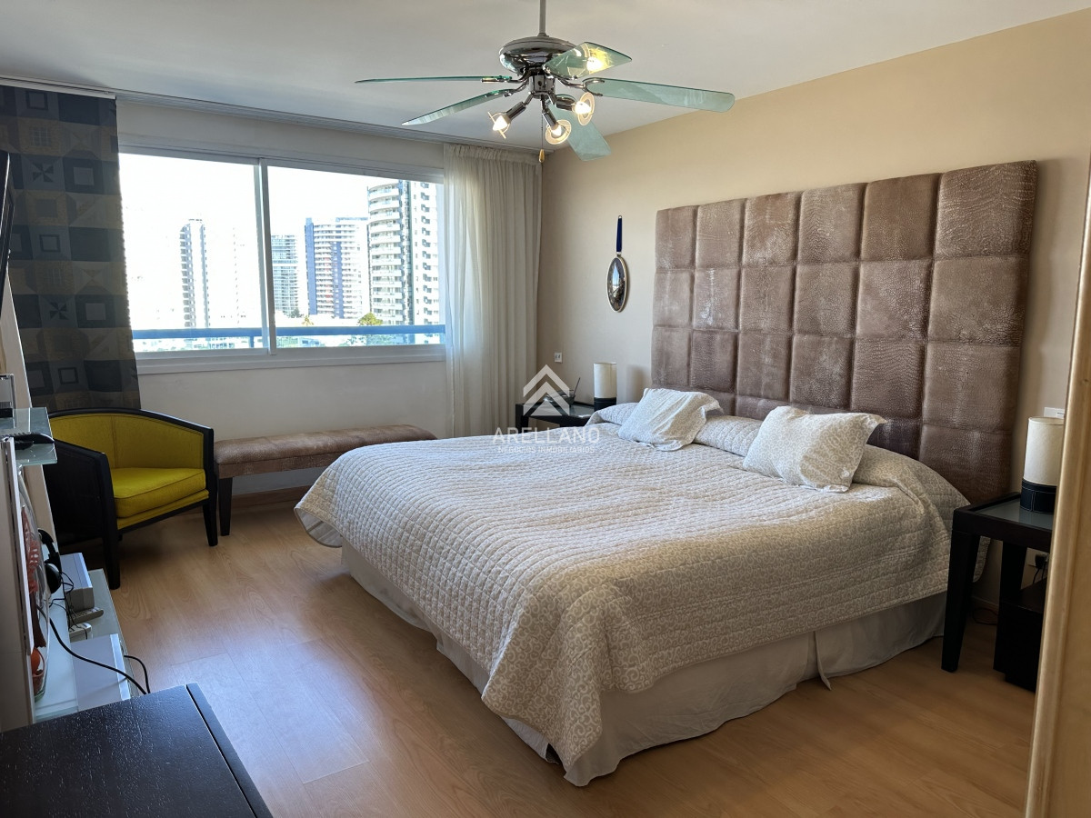 Apartamento ID.6139 - Venta apartamento 3 dormitorios y dependencia 