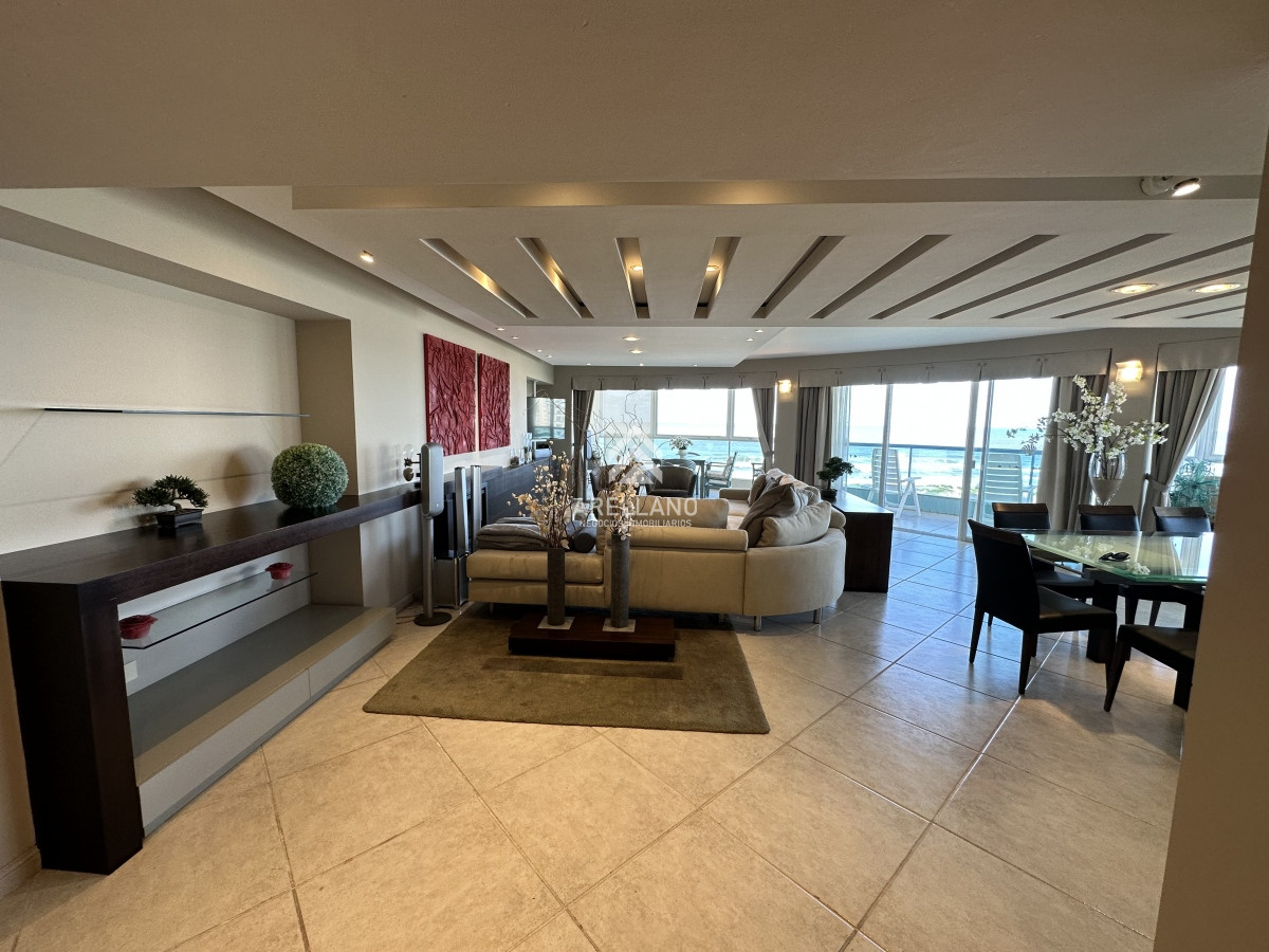 Apartamento ID.6139 - Venta apartamento 3 dormitorios y dependencia 