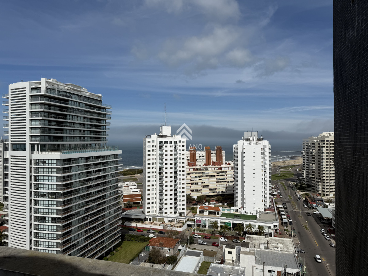 Apartamento ID.5397 - ESPECTACULAR PENT HOUSE EN TORRE FRANCIA PUNTA DEL ESTE DE 2 DORMITORIOS