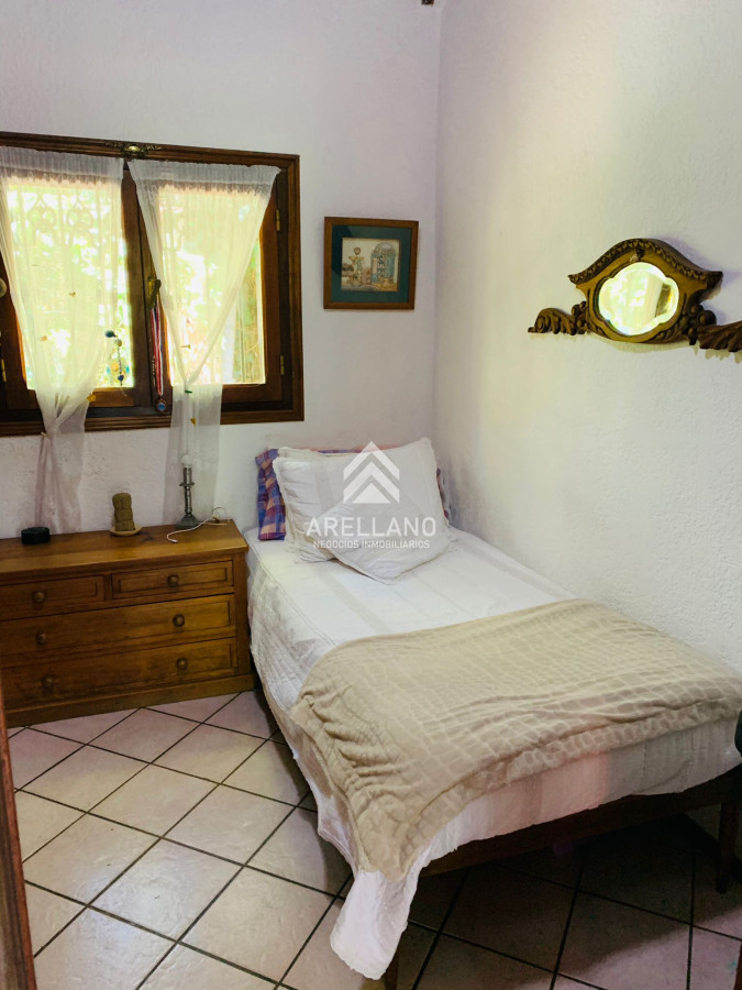 Casa ID.5380 - Venta casa 3 dormitorios y dependencia Pinares 