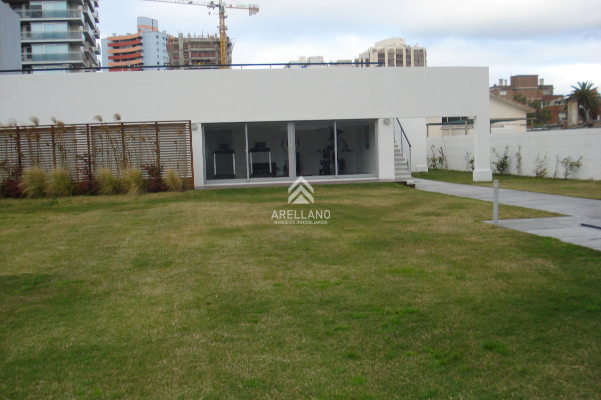 Apartamento ID.5397 - ESPECTACULAR PENT HOUSE EN TORRE FRANCIA PUNTA DEL ESTE DE 2 DORMITORIOS