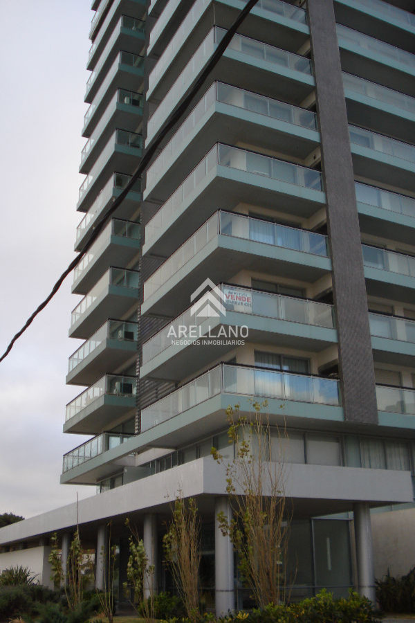 Apartamento ID.5397 - ESPECTACULAR PENT HOUSE EN TORRE FRANCIA PUNTA DEL ESTE DE 2 DORMITORIOS
