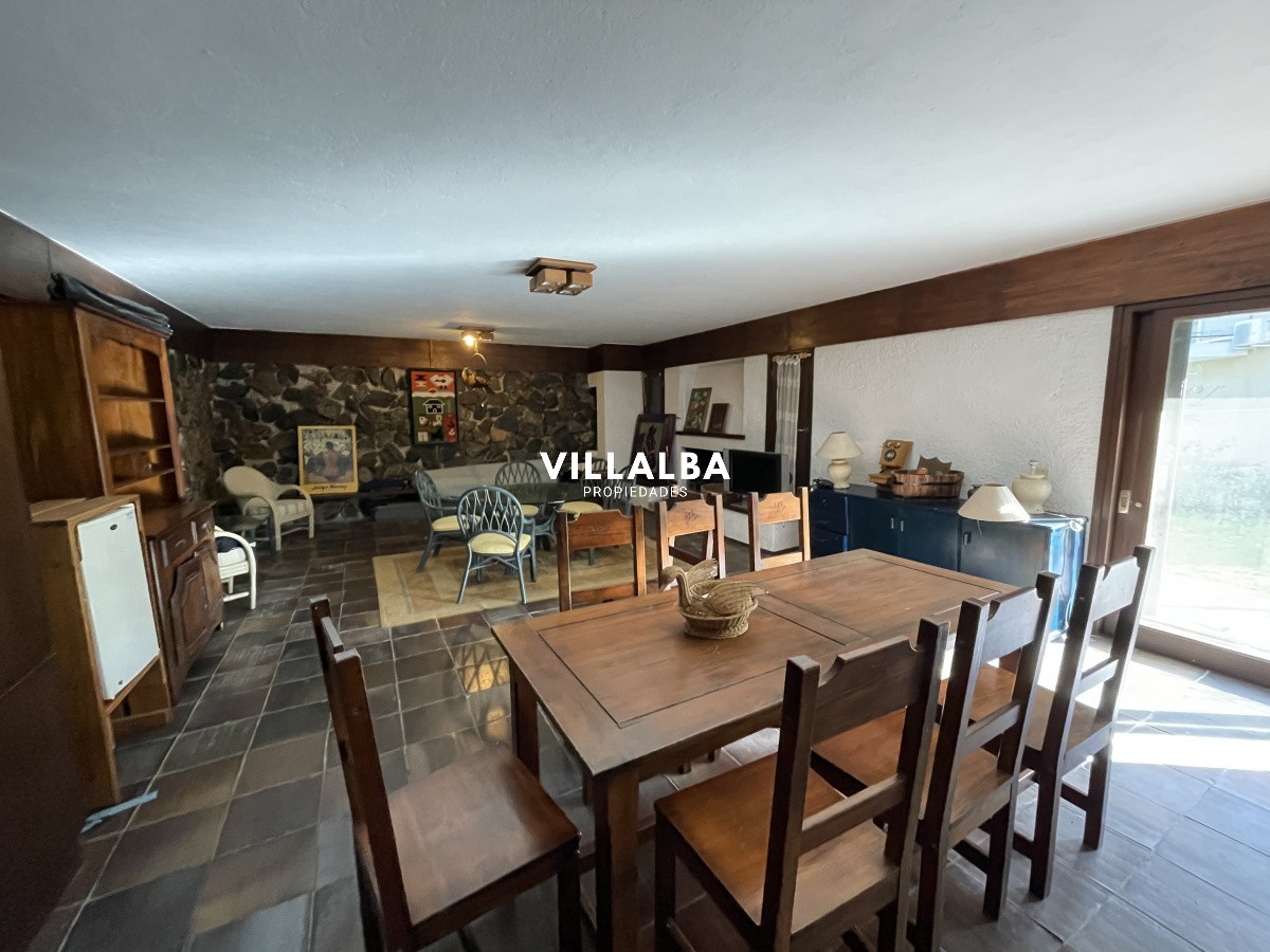 Casa ID.1548 - CASA EN VENTA, EXCELENTE ZONA RESIDENCIAL PUNTA DEL ESTE, PLAYA MANSA