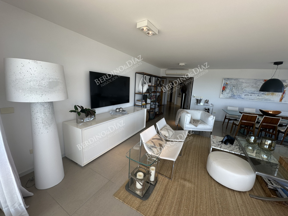 Apartamento ID.2909 - ESPECTACULAR ESTADO EDIFICIO EN ZONA DE ENJOY ALEXANDER 