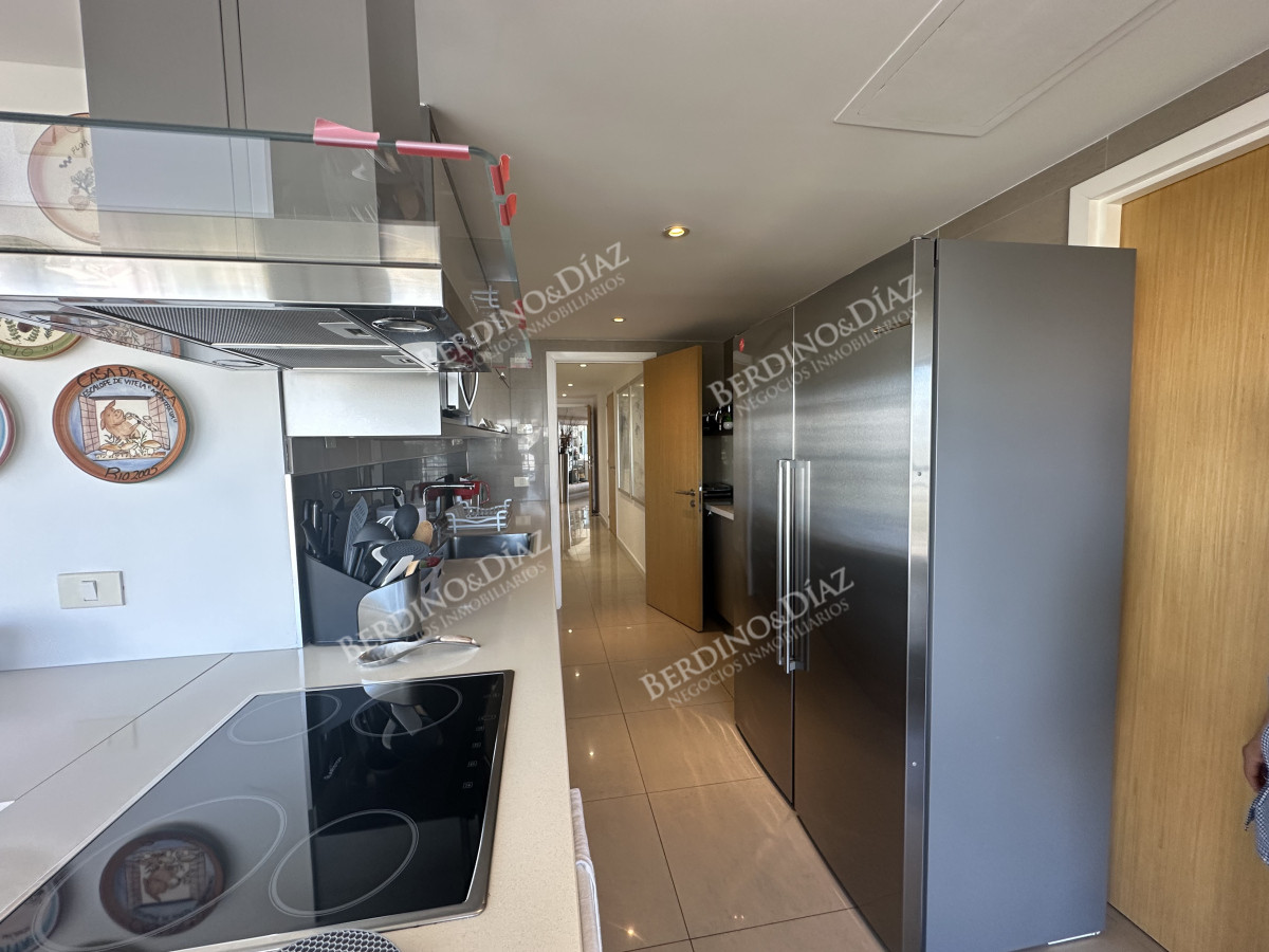 Apartamento ID.2909 - ESPECTACULAR ESTADO EDIFICIO EN ZONA DE ENJOY ALEXANDER 
