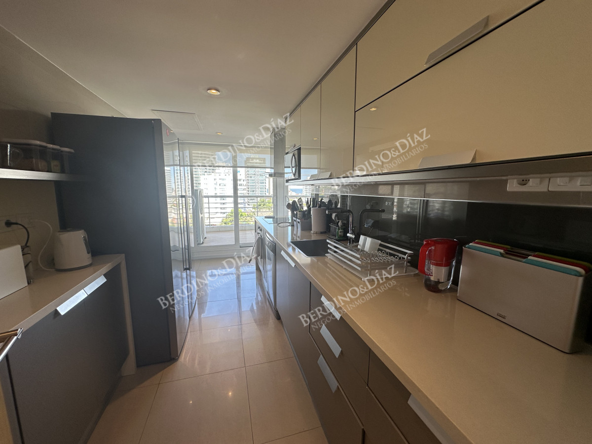 Apartamento ID.2909 - ESPECTACULAR ESTADO EDIFICIO EN ZONA DE ENJOY ALEXANDER 