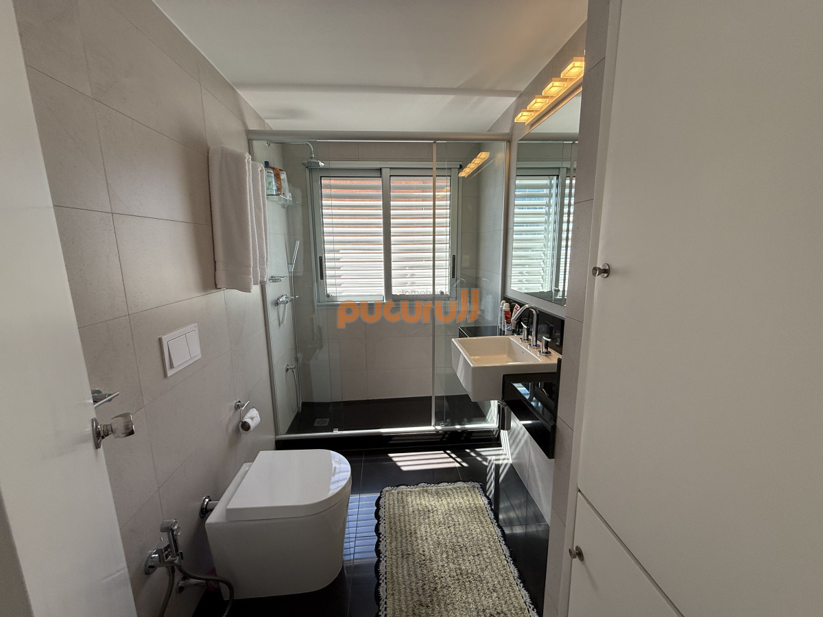 Apartamento ID.2434 - RECIEN INGRESADO, 3 DORMITORIOS Y DEP. VENTA PRIMERA LINEA PLAYA MANSA