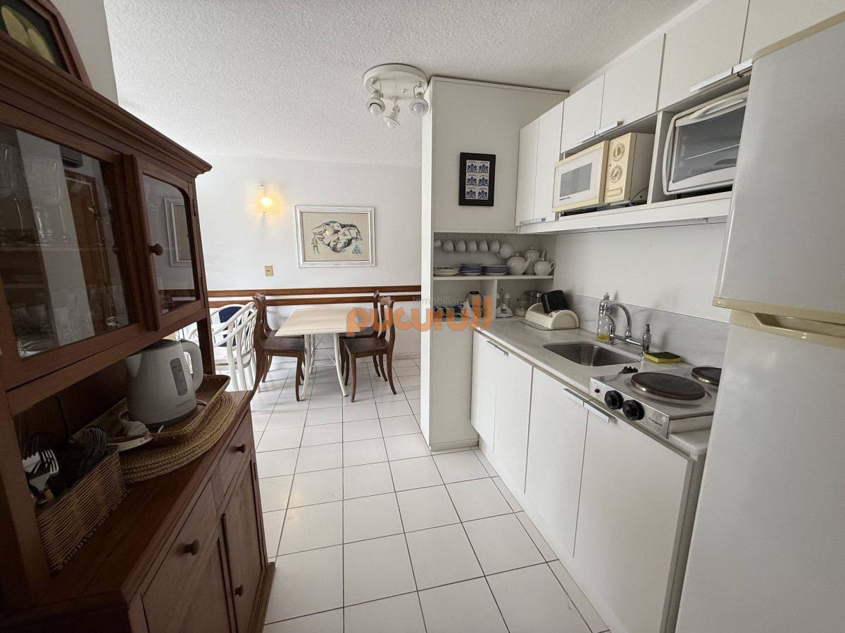 Apartamento ID.2347 - VENTA PUNTA DEL ESTE 2 DORMITORIOS A PASITOS DEL PUERTO Y GORLERO CON AMENITIES