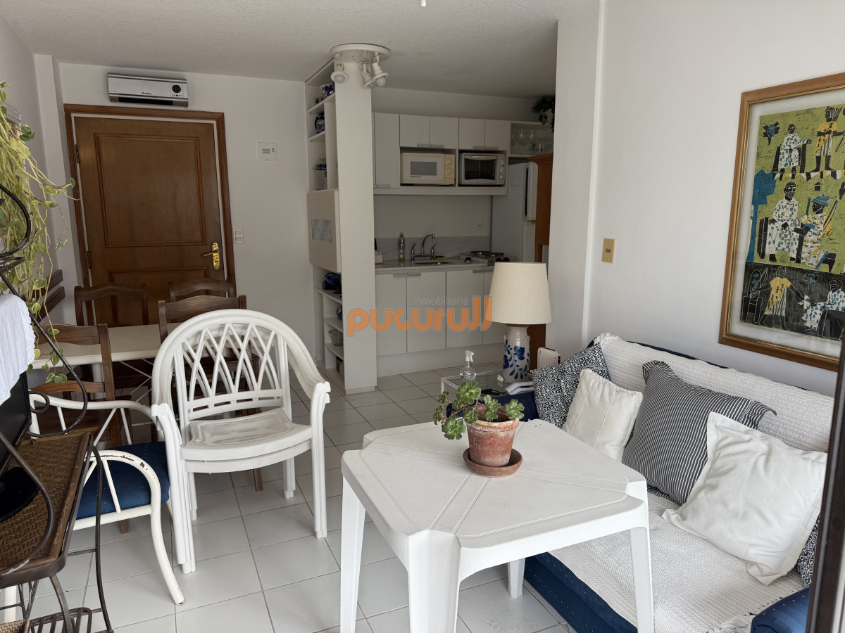 Apartamento ID.2347 - VENTA PUNTA DEL ESTE 2 DORMITORIOS A PASITOS DEL PUERTO Y GORLERO CON AMENITIES