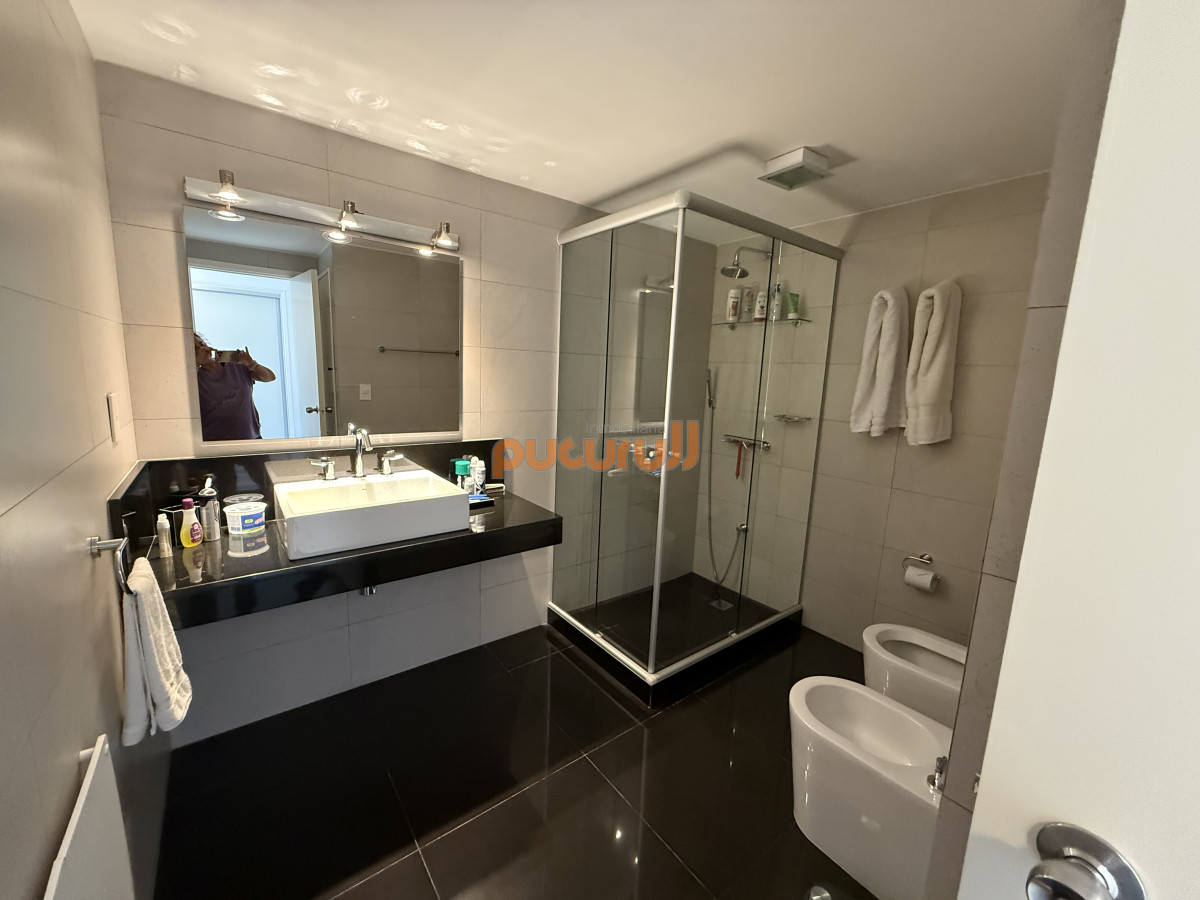 Apartamento ID.2434 - RECIEN INGRESADO, 3 DORMITORIOS Y DEP. VENTA PRIMERA LINEA PLAYA MANSA