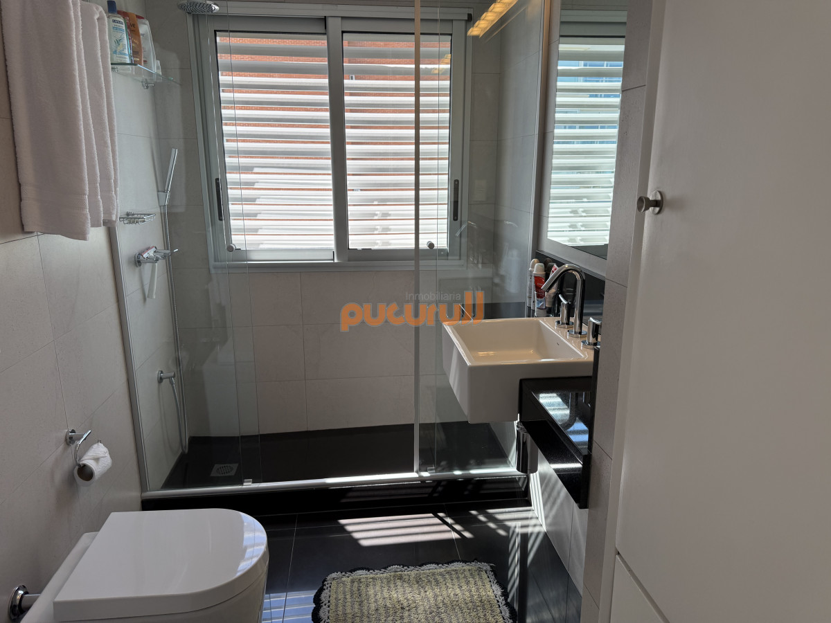 Apartamento ID.2434 - RECIEN INGRESADO, 3 DORMITORIOS Y DEP. VENTA PRIMERA LINEA PLAYA MANSA