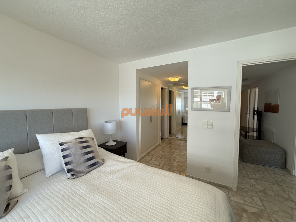 Apartamento ID.2434 - RECIEN INGRESADO, 3 DORMITORIOS Y DEP. VENTA PRIMERA LINEA PLAYA MANSA