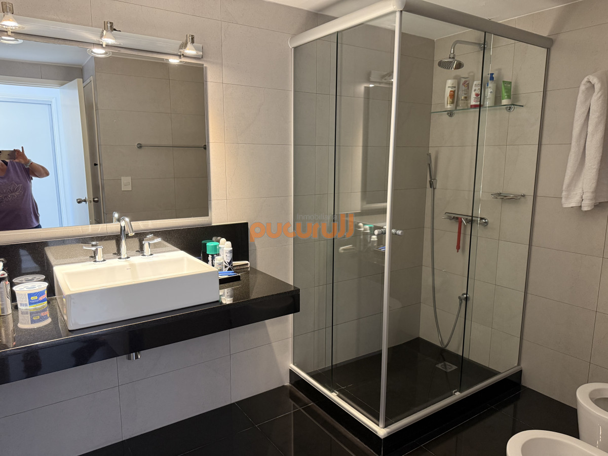 Apartamento ID.2434 - RECIEN INGRESADO, 3 DORMITORIOS Y DEP. VENTA PRIMERA LINEA PLAYA MANSA