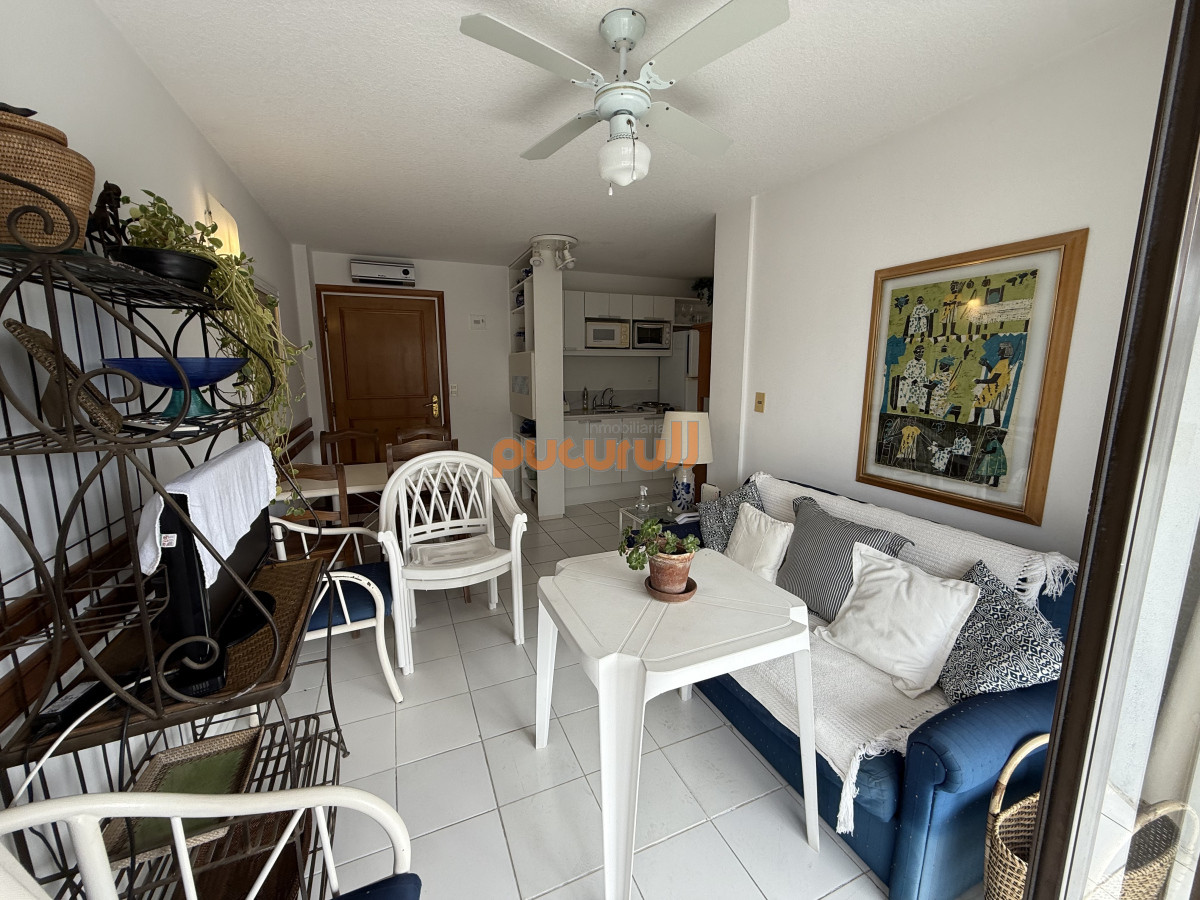 Apartamento ID.2347 - VENTA PUNTA DEL ESTE 2 DORMITORIOS A PASITOS DEL PUERTO Y GORLERO CON AMENITIES