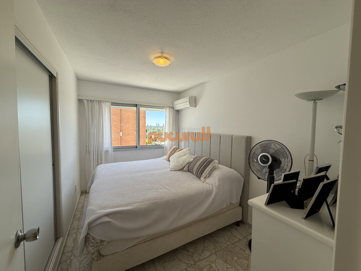 Apartamento ID.2434 - RECIEN INGRESADO, 3 DORMITORIOS Y DEP. VENTA PRIMERA LINEA PLAYA MANSA