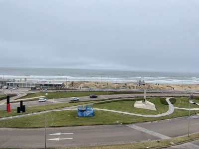 APARTAMENTO 3 DORMITORIOS  PRIMERA LÍNEA AL MAR, PLAYA BRAVA, PUNTA DEL ESTE