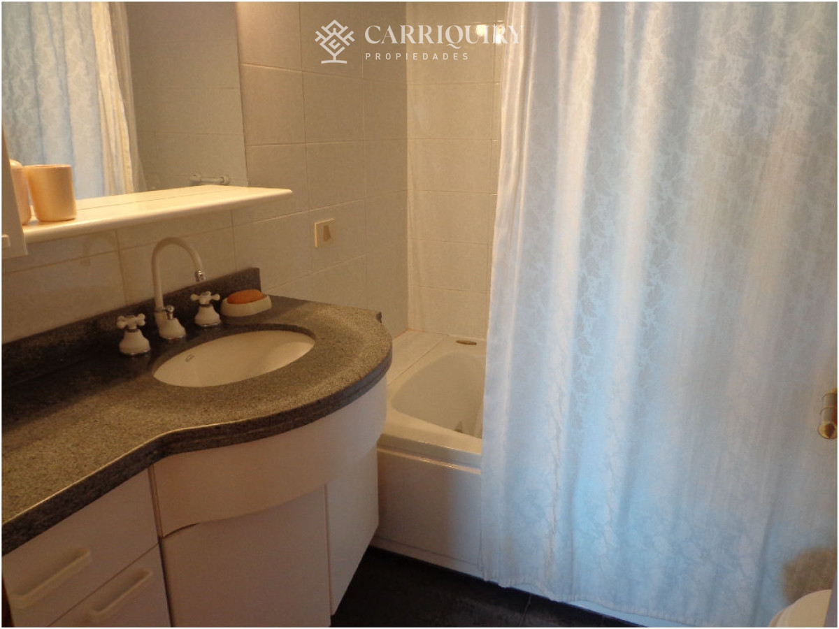 Apartamento ID.5714/Alquiler-temporal-y-anual-de-maravilloso-departamento-esquinero-en-Torre-Le-Parc,-Playa-Brava,-Punta-del-Este - Con piscina propia, espectacular vista y ubicaciónALQUILER Y VENTA PUERTO