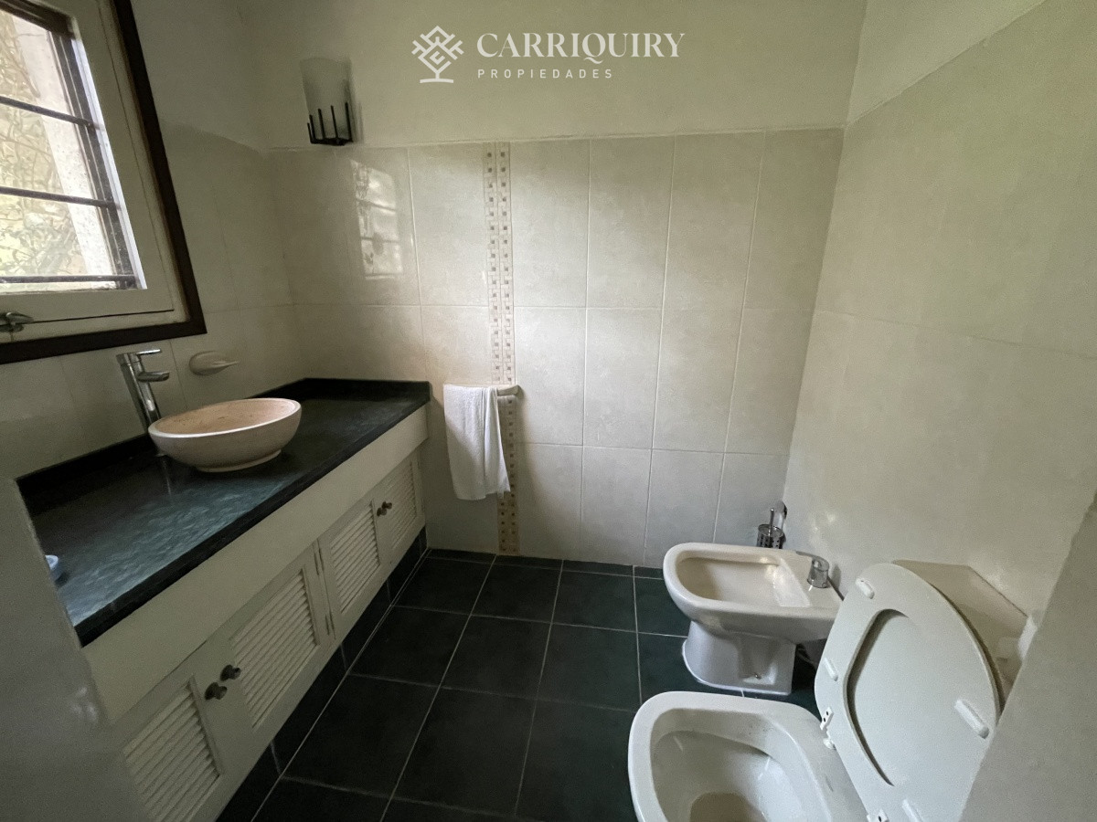 Casa ID.6673 - CASA EN VENTA, EXCELENTE ZONA RESIDENCIAL PUNTA DEL ESTE, PLAYA MANSA