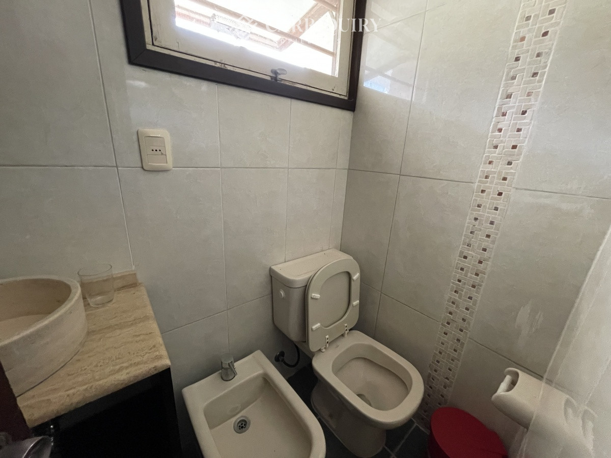 Casa ID.6673 - CASA EN VENTA, EXCELENTE ZONA RESIDENCIAL PUNTA DEL ESTE, PLAYA MANSA