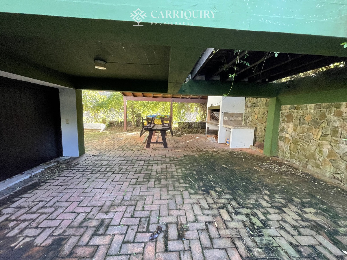 Casa ID.6673 - CASA EN VENTA, EXCELENTE ZONA RESIDENCIAL PUNTA DEL ESTE, PLAYA MANSA