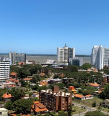 Apartamento en Brava, 2 dormitorios , todos los servicios, en venta