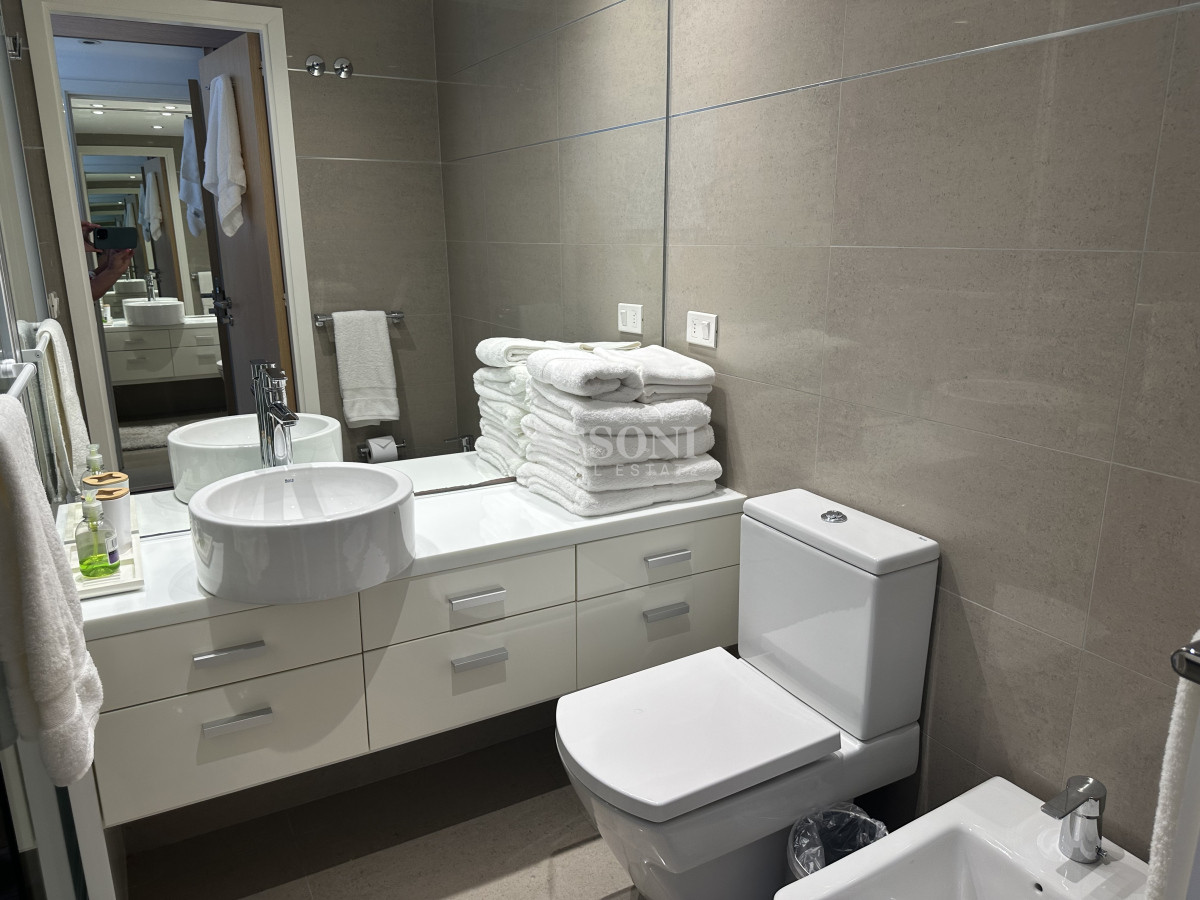 Apartamento ID.2585 - ESPECTACULAR ESTADO EDIFICIO EN ZONA DE ENJOY ALEXANDER 