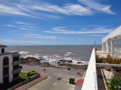 PENT HOUSE PENINSULA ALQUILER PLAYA EL EMIR, CERCA DE LOS DEDOS, PUNTA DEL ESTE, 1400 DOLARES MENSUALES PARA ALQUILER ANUAL .