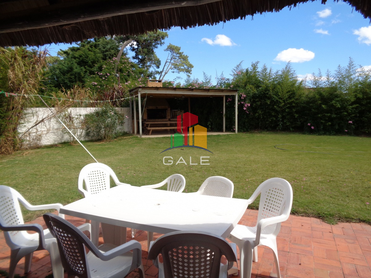 Casa ID.474 - Alquiler anual y venta  hermosa casa en zona de prestigio, alquiler en Punta del Este, barrio Beverly Hills