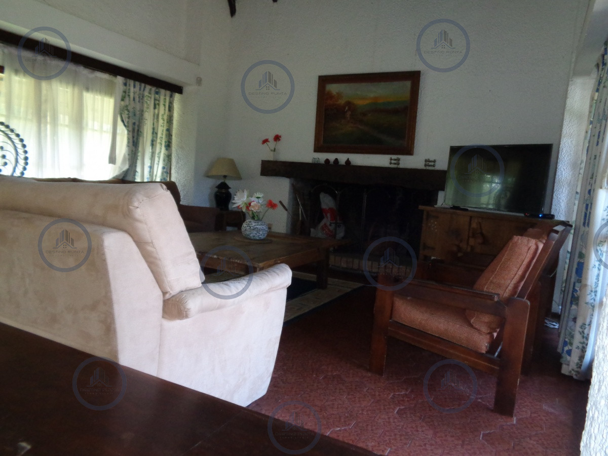 Casa ID.671 - Casa en zona de prestigio, alquiler en Punta del Este, barrio Beverly Hills