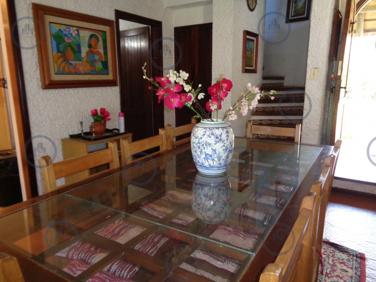 Casa ID.671 - Casa en zona de prestigio, alquiler en Punta del Este, barrio Beverly Hills