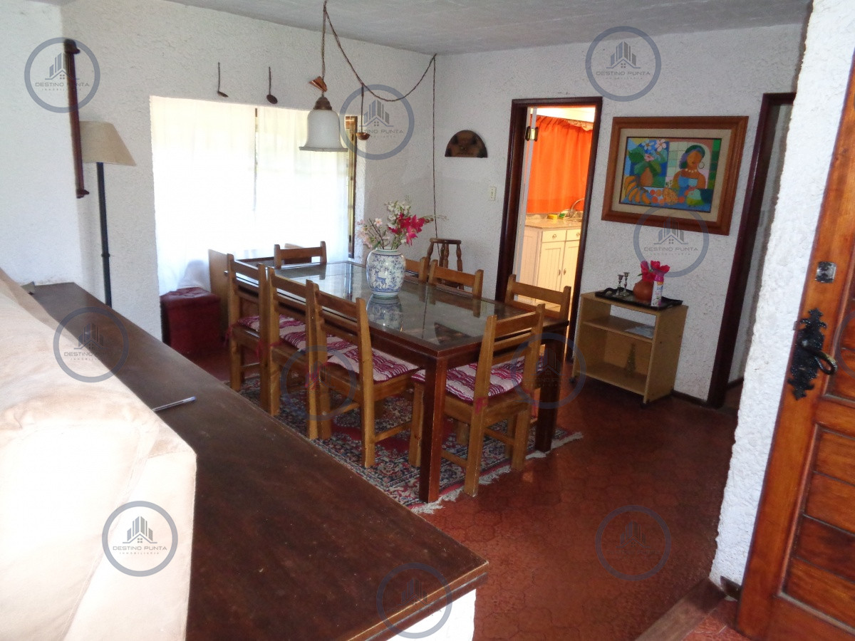 Casa ID.671 - Casa en zona de prestigio, alquiler en Punta del Este, barrio Beverly Hills