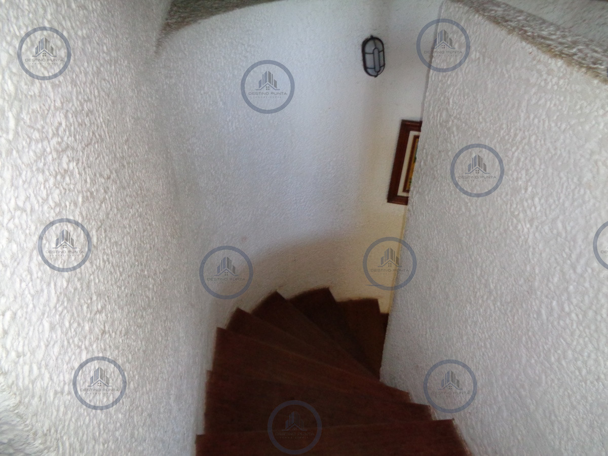 Casa ID.671 - Casa en zona de prestigio, alquiler en Punta del Este, barrio Beverly Hills