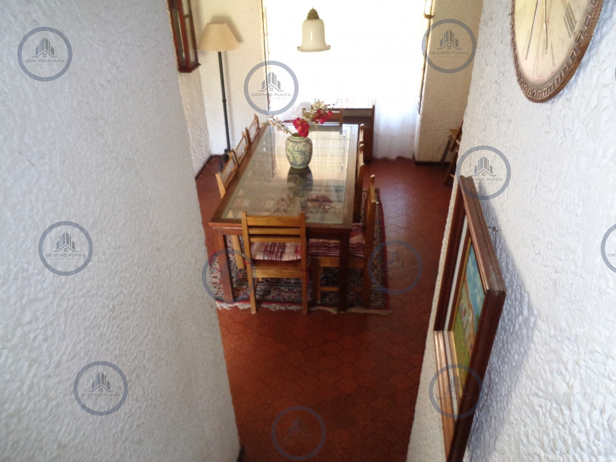 Casa ID.671 - Casa en zona de prestigio, alquiler en Punta del Este, barrio Beverly Hills